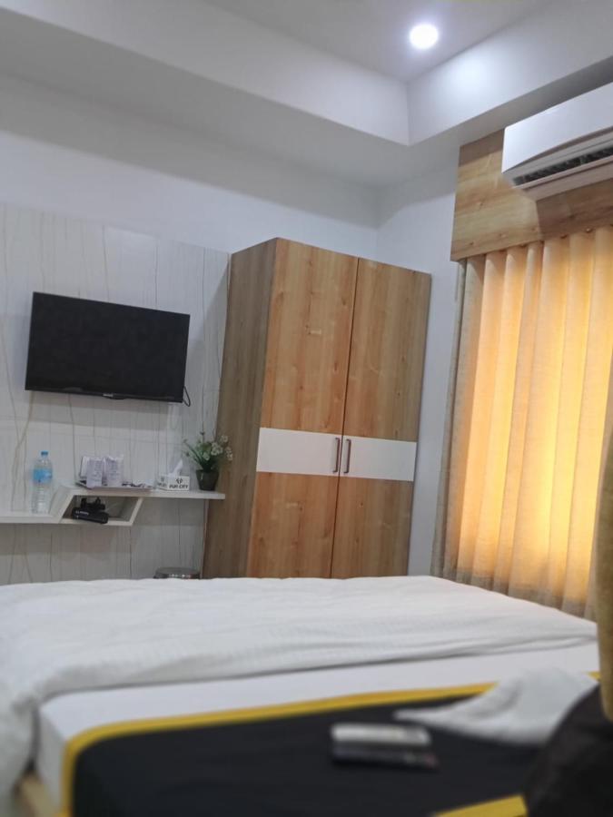 โรงแรมฟัน ซิตี้  Navsari ภายนอก รูปภาพ